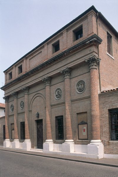 A Teatro Accademico homlokzata (fotó) alkotó: Italian School