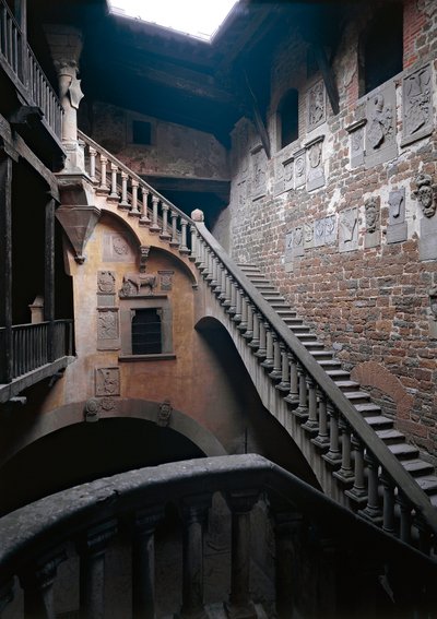 Guidi grófok várának belső képe vagy a Palazzo pretorio alkotó: Italian School