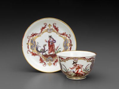 Teástál és csészealj, 1755 körül (lágypaszta porcelán) alkotó: Italian School