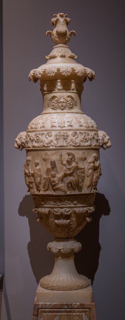 Váza klasszikus jelenettel: Polyxena feláldozása, 1825 körül (alabástrom) alkotó: Italian School
