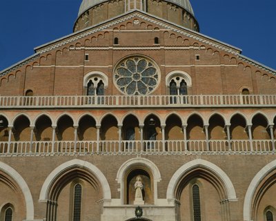 Nyugati homlokzat (részlet) alkotó: Italian School