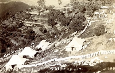 Subathu India Washing Bay, 1900-1930 körül (szépia fotó) alkotó: J. Gee