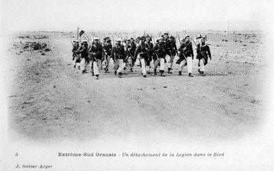 A Francia Idegenlégió egy különítménye a Szahara sivatagban, Algéria, 1905 alkotó: J. Geiser