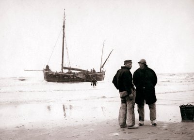 Férfiak a parton, Scheveningen, Hollandia, 1898. alkotó: James Batkin