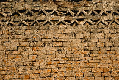 Kőfal a GREAT ZIMBABWE RUINS-nál, ZIMBABWE. . alkotó: James L Stanfield