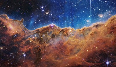 Kozmikus sziklák a Carina-ködben (NIRCam kép) alkotó: James Webb Space Telescope (NASA)