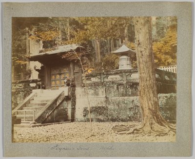 Ieyasu sírja, Nikko, Japán (kézzel színezett fekete-fehér fotó) alkotó: Japanese Photographer
