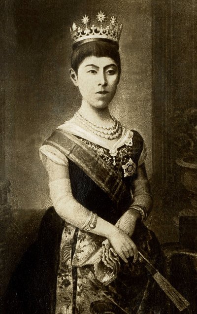 Haruko, Japán császárának portréja. Fényképészet, XX. század eleje. alkotó: Japanese Photographer