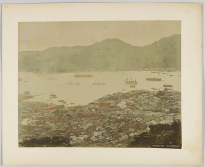 Nagasaki kikötője, Japán (kézzel színezett fekete-fehér fotó) alkotó: Japanese Photographer