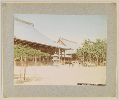 West Honganji Temple, Kyoto, Japán (kézzel színezett fekete-fehér fotó) alkotó: Japanese Photographer