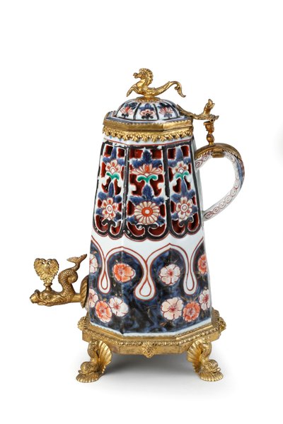 Ritka, elegánsan felszerelhető Imari kávéskanna és fedél (kerámia) alkotó: Japanese School