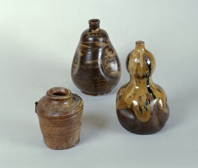 Üveg, szaké üveg és kerámia tök (porcelán, kerámia, bronz és zománc) alkotó: Japanese School