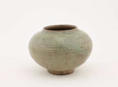 Bélyeges és berakásos díszítésű korsó, 1610-1630 alkotó: Japanese School