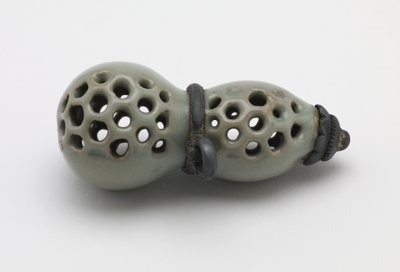 Netsuke tök formájú, Yamashiro tartomány, Edo korszak vagy Meiji korszak (kerámia) alkotó: Japanese School