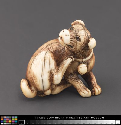Netsuke úgy készült, mint egy kutya, amely vakargatja nyak alkotó: Japanese School