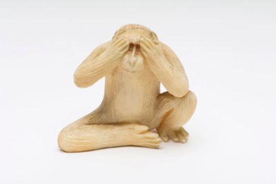 Lásd: No Evil, a három bölcs majom egyike alkotó: Japanese School