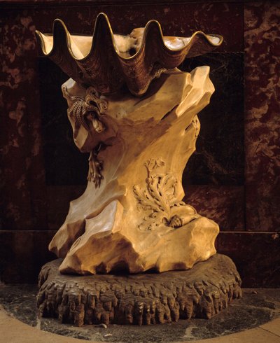 Benitier kagyló alakja a sziklán, Jean Baptiste Pigalle (1714-1785) 1745 Párizs, Saint Sulpice templom. alkotó: Jean-Baptiste Pigalle