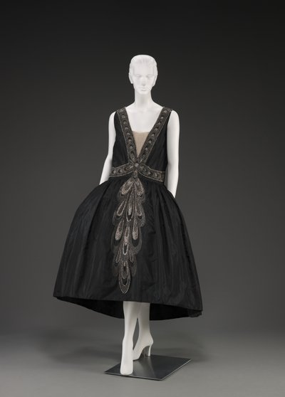 Estélyi ruha (Robe De Style) (vegyes technika) alkotó: Jeanne Lanvin