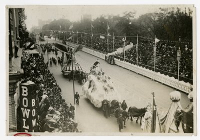 Történelmi felvonulás: általános nézet Central Park Szent Miklós-kocsi alkotó: Jessie Tarbox Beals