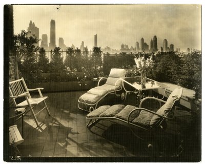 Mrs. Alice Woodward Rhinehardt terasza, 400 E 52 St, 1936-37 körül (zselatin ezüst fotó) alkotó: Jessie Tarbox Beals