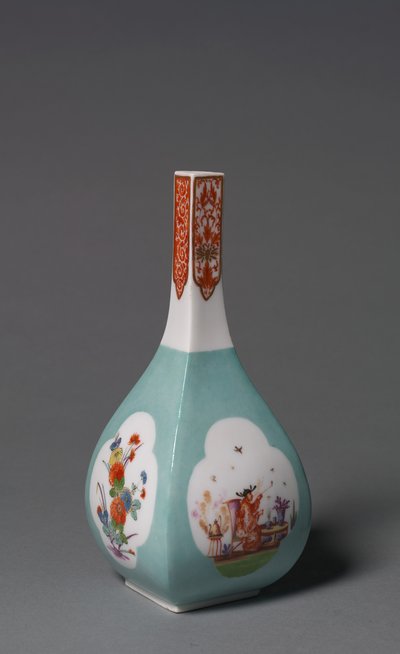 Saki Bottle, gyártó Meissen Porcelain Factory, Németország, 1730 körül alkotó: Johann Gregor Herold