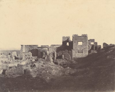 Medinet Habu. Kilátás a Ramses Méiamoun palota bejáratától alkotó: John Beasly Greene