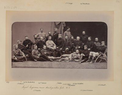„Királyi mérnökök, a főhadiszállás kapuja közelében” alkotó: John Burke