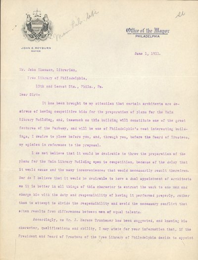 John Reyburn polgármester levele John Thomson könyvtárosnak, amelyben jóváhagyja Horace Trumbauert a könyvtár főépületének építészének, június 1. alkotó: John E. Reyburn