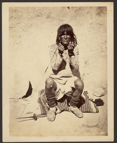 Fonó Moki nő alkotó: John K. Hillers