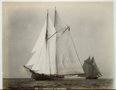 A Schooner Yachts RESOLUTE +
REPUBLIC, valószínűleg 1890-es évek (Albumin nyomat) alkotó: John S. Johnston