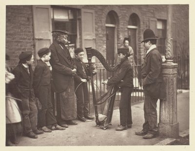 Halian utcazenészek alkotó: John Thomson