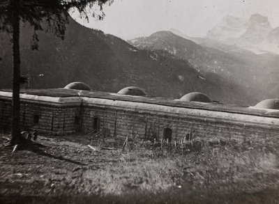 Album "Az én világháborúm – emlékek a délnyugati frontról Karintiában, Olaszországban, Trentino-Alto Adige" 1915.03.31-1918.12.11 - Josef Zohles Wien ": egy olasz erőd (b/w pho alkotó: Josef Zohles