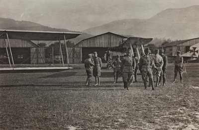 Album "Az én világháborúm - emlékek a délnyugati frontról (Karintia, Olaszország, Dél-Tirol) (Az én világháborúm - emlékek a délnyugati frontról Karintiában, Olaszországban, Trentino Alto Adige) 31 / III / 1915-12 / XI / 1918 - Josef Zohles Bécs ": repülőt alkotó: Josef Zohles