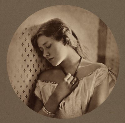 [Ellen Terry tizenhat évesen] alkotó: Julia Margaret Cameron