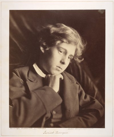 Lionel Tennyson, Freshwater alkotó: Julia Margaret Cameron