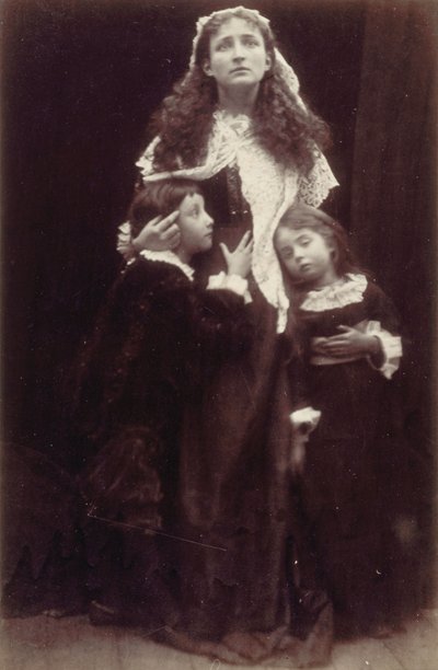 „Henrietta Maria királynő és gyermekei” (Rachel és Laura Gurney) alkotó: Julia Margaret Cameron