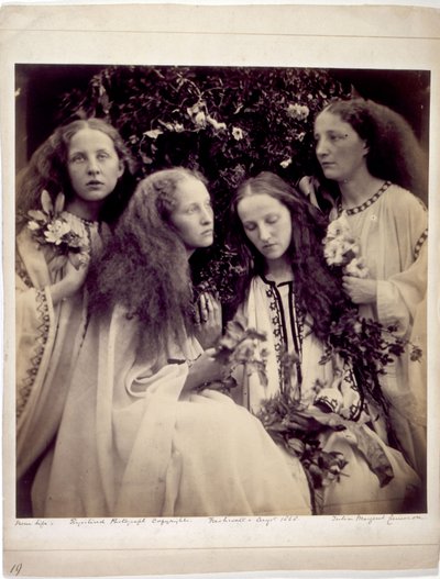 „A lányok rózsabimbókertje” - A Fraser Tytler nővérek alkotó: Julia Margaret Cameron