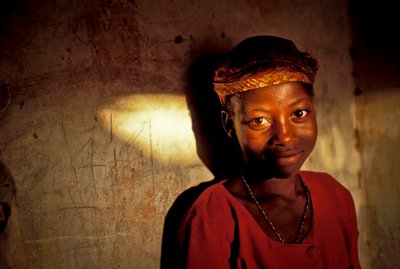 Nigeri lány (fotó) alkotó: Karen Kasmauski