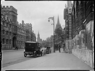 High Street, Oxford, Oxfordshire, 1924.04.22. (f/w fotó) alkotó: Katherine Jean Macfee