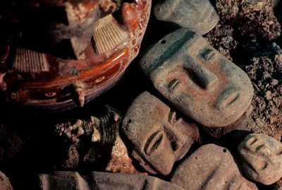 Amerika; régészet; Mexikó; Templo Mayor; Az aztékok nagy temploma; Temetés; Tenochtitlan..., 2010 (fotó) alkotó: Kenneth Garrett