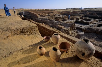 Ősi település, francia misszió, Egyiptomi Óbirodalom; Dakhla Oázis; Balat; Egyiptom alkotó: Kenneth Garrett