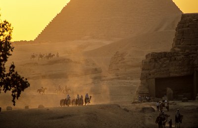 Egyiptom Óbirodalma; Gízai piramisok; Gíza; Egyiptom; Egyiptom alkotó: Kenneth Garrett