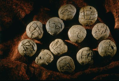 Kerek bulla; lelet, Oxus civilizáció; Türkmenisztán; Gonor Depe lelőhely; Victor Sari..., 2004 (fénykép) alkotó: Kenneth Garrett
