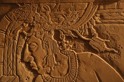 Templom 21 trónpad, Akhal Mo Nab király faragása, Palenque, Mexikó, 2005 (fotó) alkotó: Kenneth Garrett