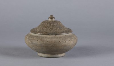 Doboz fedővel, Silla-dinasztia, Kr.e. 55-935 (kőedény) alkotó: Korean School
