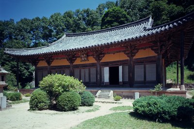 Pusok-sa ​​temploma, 1358-ban újjáépítették alkotó: Korean School