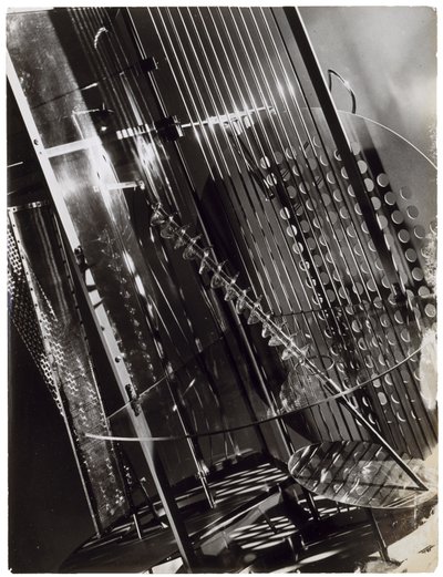 A Fény-tér modulátor alkotó: Laszlo Moholy Nagy