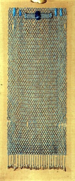 Temetési gyöngyháló, ie 600 után (fajansz) alkotó: Late Period Egyptian