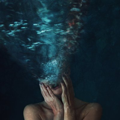 Mélykék melankólia alkotó: Laura Benvenuti