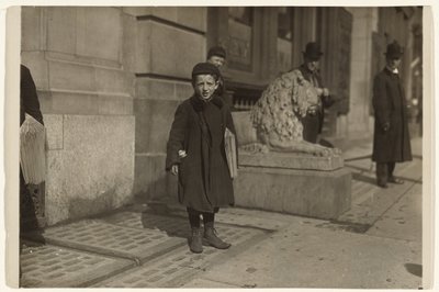 Newsboy alkotó: Lewis W. Hine
